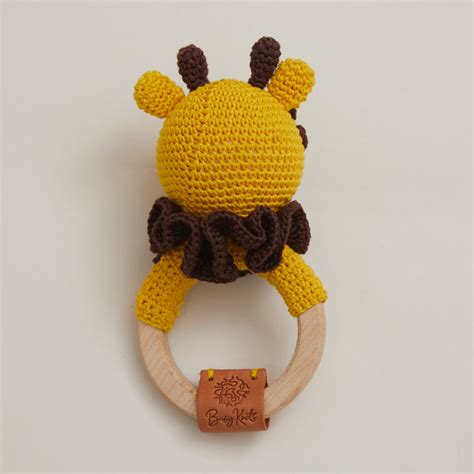GIFI THE GIRAFFE RATTLE | BusyKnots