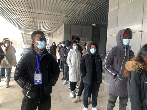 【新春走基层】在津非洲留学生志愿者：中国的抗疫措施让我们安心