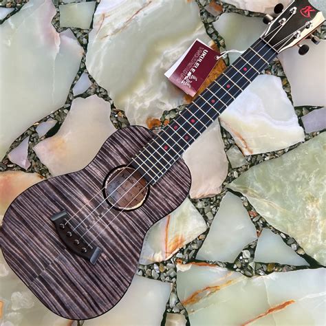 新品 調整後発送 Kanile'a コンサートウクレレ Pohaku C | UKULELE DARUMA
