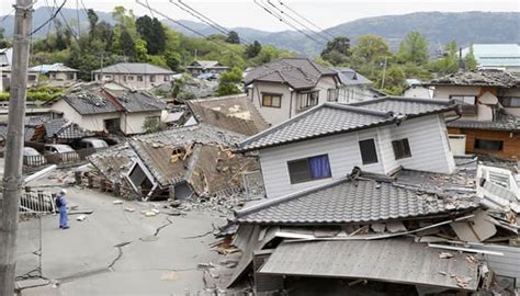 Scores trapped as Japan quakes toll hits 41 | World News | Zee News