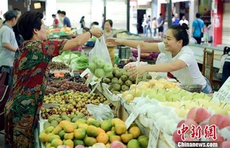 正月初二，房车重返广东湛江东海岛，看看菜市场的物价怎样？