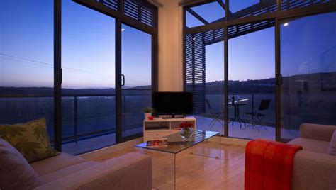 INLET BEACH APARTMENTS (Aireys Inlet) - Lodge Reviews & Photos ...