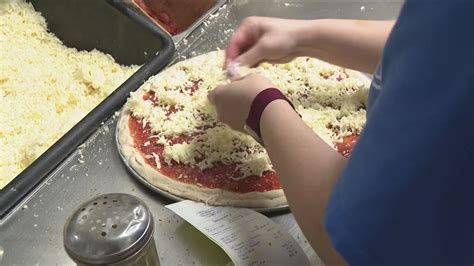 'Pizza and a Pup' promotion helps WNY dog rescue | wgrz.com