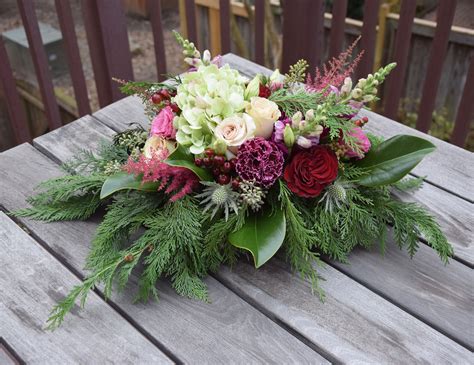 How To Make A Christmas Floral Table Centerpiece at David Velasquez blog