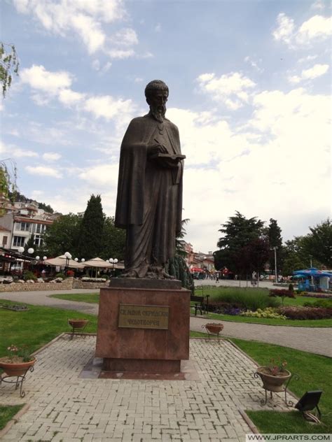 Statues And Busts In North Macedonia - Historical Photos And Videos.