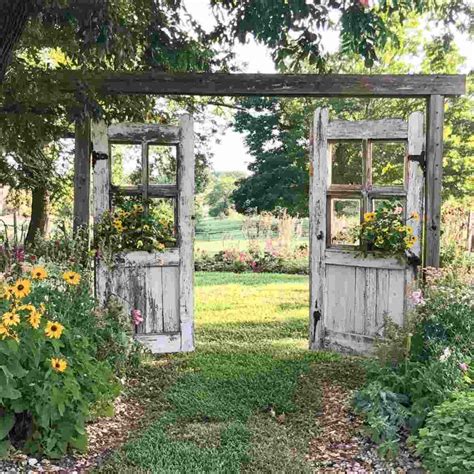 10 Farmhouse Garden Ideas for a Cozy, Rustic Outdoor Space | Garden ...
