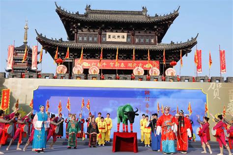 吉林大学第十四届国际文化节在长举行
