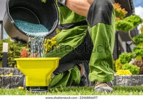 Broadcasting Fertilizer 的图像结果