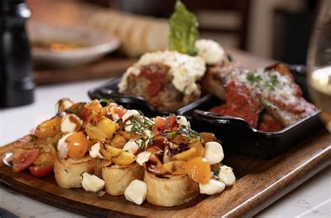 Kalahari Resorts & Conventions - Round Rock Restaurant: Pictures ...