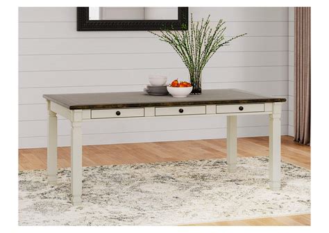 Bolanburg Dining Table