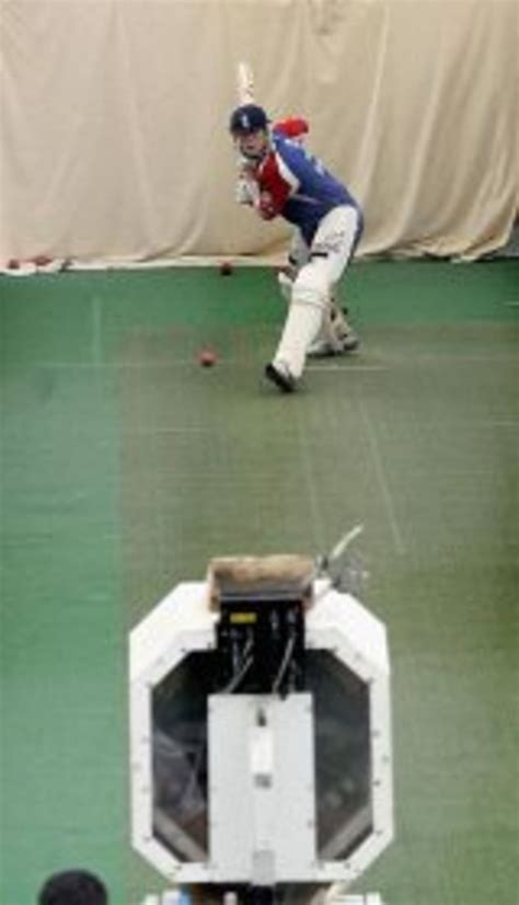 Merlyn's maker meets Warne | ESPNcricinfo