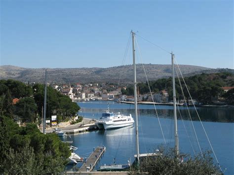 Milna, Insel Brac, Kroatien - Ferienwohnungen, Hotels, Reisen, Urlaub ...