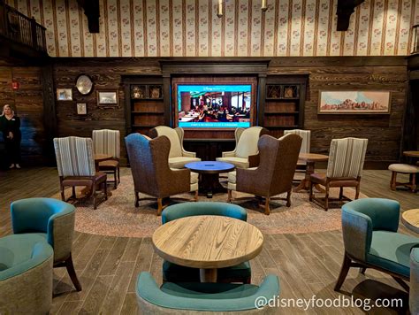FIRST LOOK INSIDE the Exclusive Disney World Lounge Opening TODAY ...