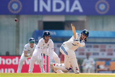 Shan Masood survived a run-out chance late in the day | ESPNcricinfo.com