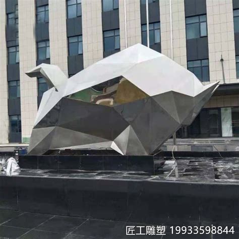 玻璃钢生肖开荒牛雕塑-方圳雕塑厂