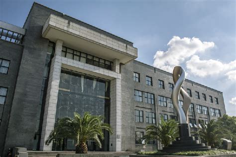 上海第二工业大学-校园图库 2017镜头下的二工大（供稿：校教工摄影协会）