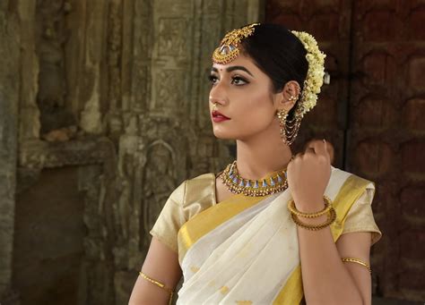 Types of Indian Jewelry and How to Wear Them | Jewelry Guide