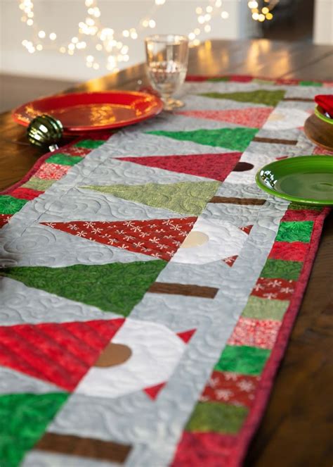 Rezultat imagine pentru Quilted Table Runners Patterns