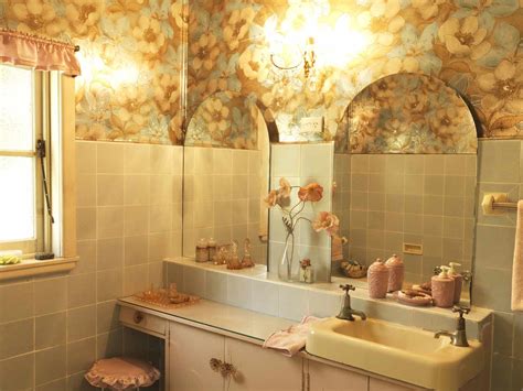 Vintage Bathroom Decor