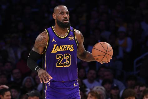 Lakers' LeBron James Nears 50K Total Points; Prop Odds vs. Clippers ...