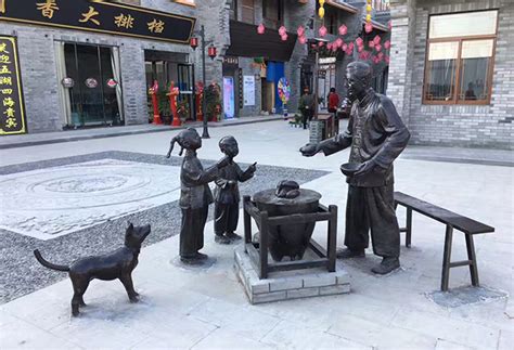 铸铜商业街场景雕塑