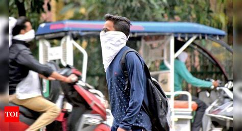 Advisories on novel coronavirus aside, residents turn a blind eye to ...