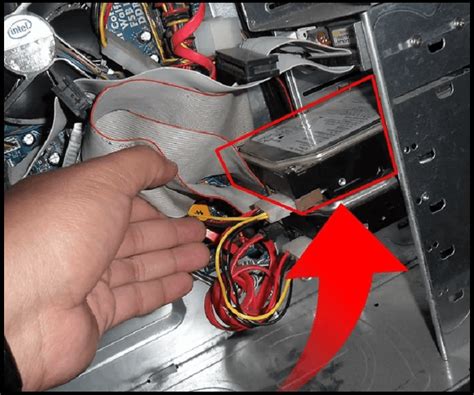 Removing Hard Drive From Desktop Computer 的图像结果