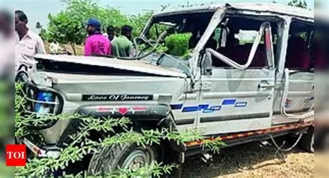 Vehicle Overturns: Three Women from Athani Killed in Vehicle Overturn ...
