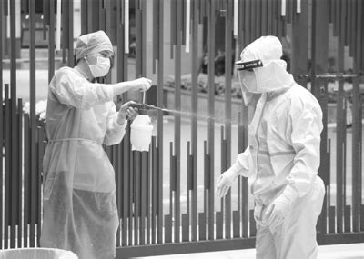 防疫一线的 “守护天使”|核酸检测|广州市|防疫_新浪科技_新浪网