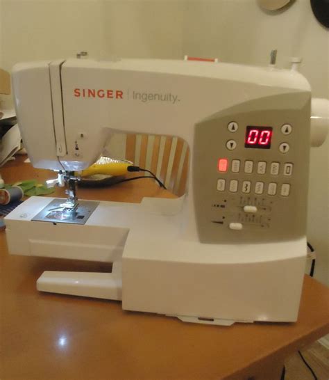 How to Repair Mini Sewing Machine 的图像结果