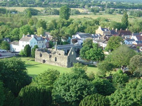 Christchurch Castle , bournemouth, United Kingdom - Top Attractions ...