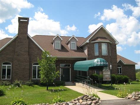 THE SEASONS INN AT NICK'S PLACE (Edinboro) - Hotel Reviews, Photos ...