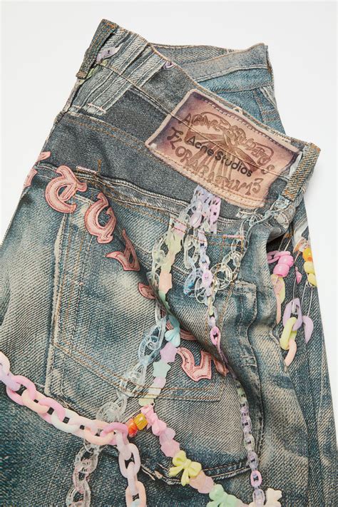 Loose fit jeans - 1981 - Mid Blue | Swag outfits for girls, Jeans with ...