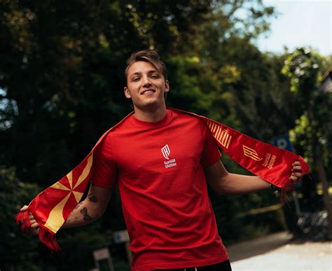Al Qadsiah add Serie A top scorer Retegui