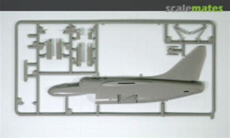Contents for Vought A-7D Corsair II, Testors Fujimi 341 (1986) - In-box ...