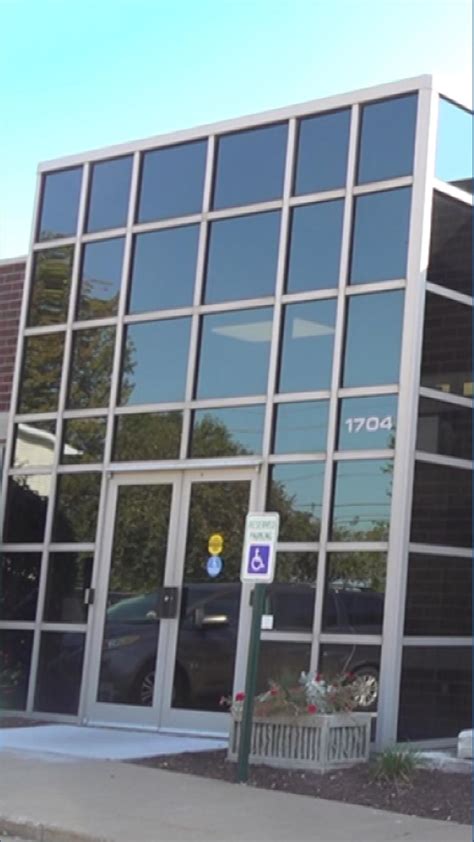 New Robert Young Center expands mental health care in Davenport | wqad.com