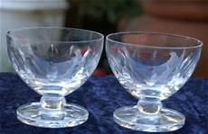 bicchieri lalique vetri vassoi centrotavola e vasi liberty e da collezione bicchieri lalique vetri vassoi centrotavola e vasi liberty e da collezione
