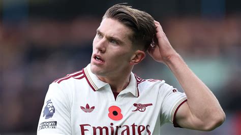 Viktor Gyokeres told he 'needs to be the final piece of the puzzle' for ...