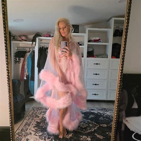 Macey Estrella (@limitlessmacey) • Instagram photos and videos