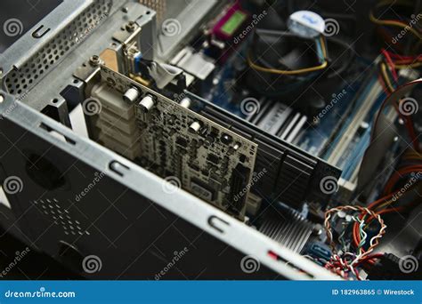 Part Inside a Desktop Computer 的图像结果