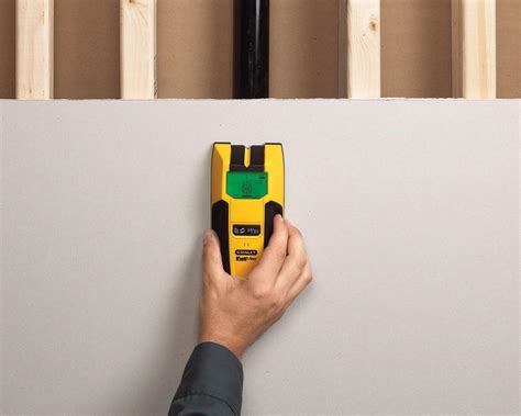 How To Use Stanley Fatmax Stud Finder | Storables