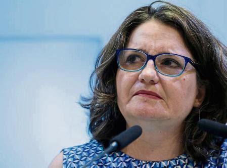 Oltra en la nevera, por Cristina Chirivella