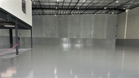 Hiring Commercial Epoxy Floor Contractors: 6 Best Tips