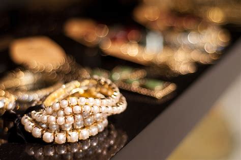 Divorce and Stridhan: Every Indian Woman Rights| Dharmendra