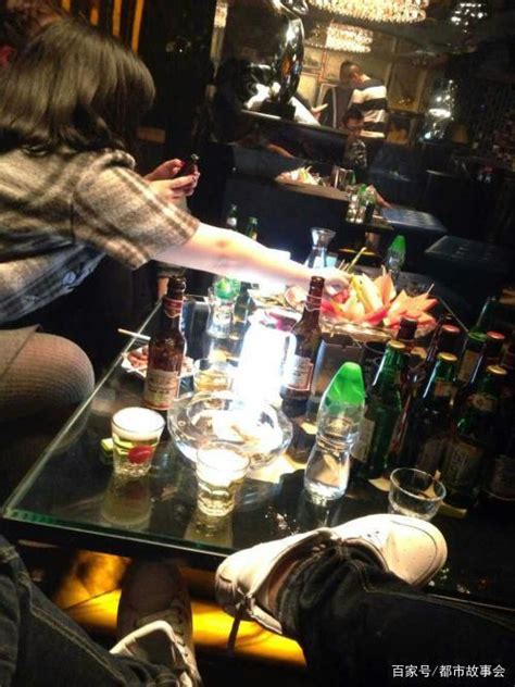 酒吧喝酒清晰照片-图库-五毛网