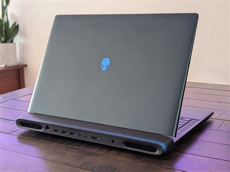 Alienware 18 Ares 51 2025 Review 的图像结果