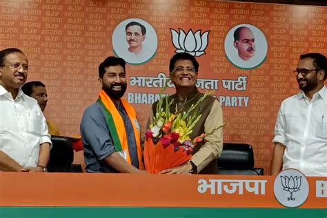 Congress veteran AK Antony's son, Anil Antony, joins BJP THE NEW INDIAN ...