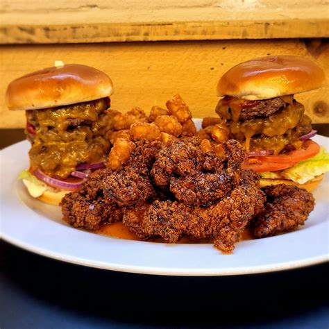 Thomas Hooker Brewerys "Big Hooker" Food Challenges in Bloomfield ...