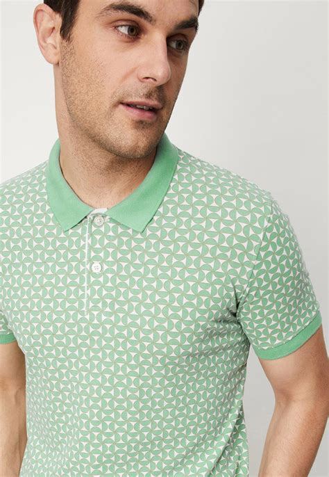 Buy Men Slim Fit Printed Polo T-shirt Online at just Rs. 699.0 ...