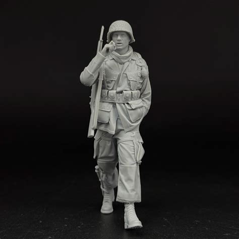 1/16 WW2 US 101st Airborne Resin Kit | Walk & Smoke Figure Miniature ...